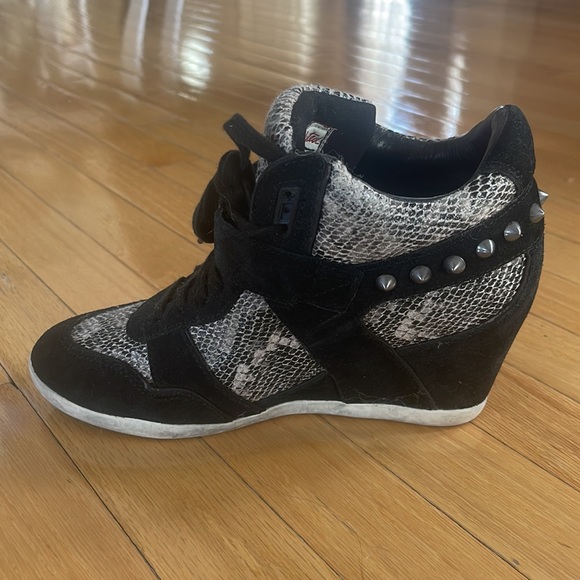 Designer Ash Sneaker Wedges Snakeskin with Studs Size 39 - Picture 3 of 4